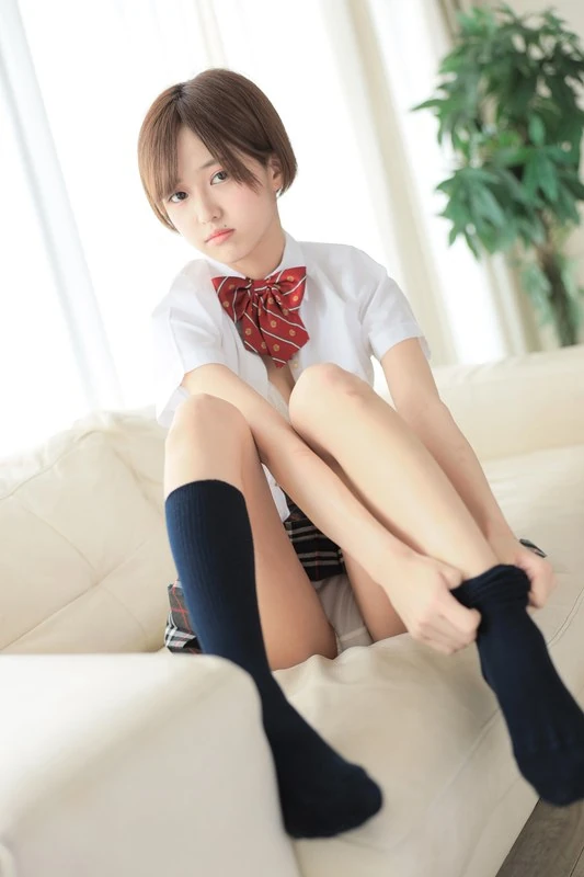 JKP-024 那个走捷径的女孩，穿制服真的特别好看。