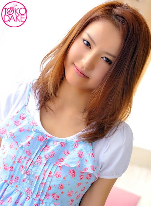 TD-34DV01070 这位美少女的初次性体验是从深度口交开始的！在无手口交之后，她们又进行了前位结合。她慢慢感受着活塞的运动。从面对式座位变成了骑乘位，她努力地扭动腰部，而我从下面用力冲击她。在最后的正常位性交中，当她兴奋地喊着“好啊”的时候，我把精液射在了她的胸口上！古知亚美莉