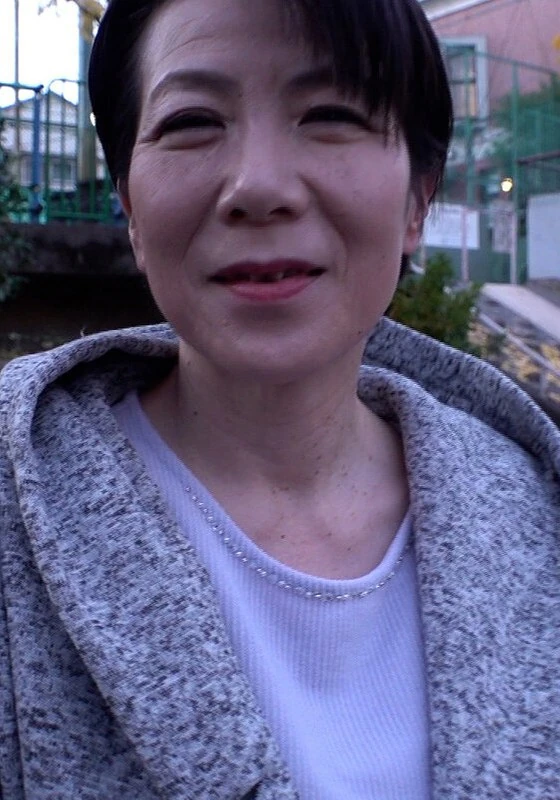 H-74G00003 那些美丽又可爱的跨年熟女们，被自己的欲望所驱使，纷纷出演了AV！她们用自己丰满的身体尽情地摇摆，进行着疯狂的性爱！